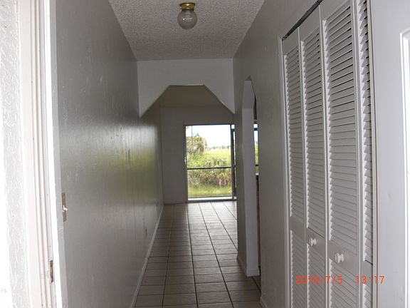4th image of 811 Gleason Pkwy APT 4
