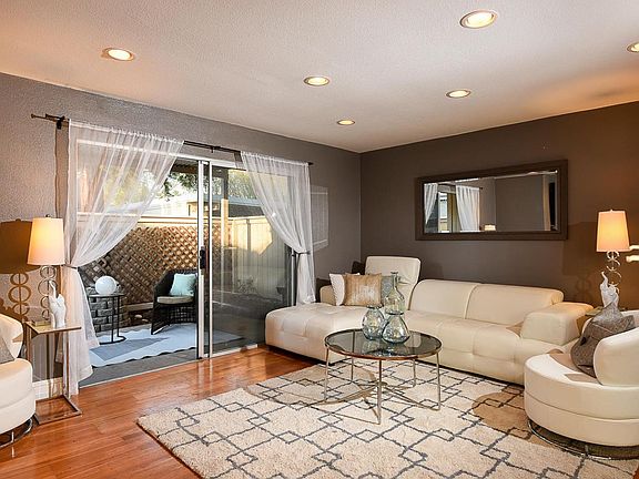 2nd image of 5524 Sean Cir APT 49