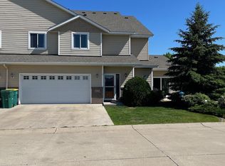 915 Katelyn Cir NE, Montgomery, MN 56069