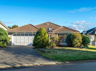 1035 King George Blvd, Surrey, BC V4A 9S7
