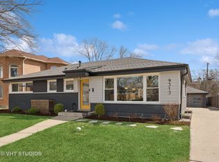 9313 Lowell Ave, Skokie, IL 60076