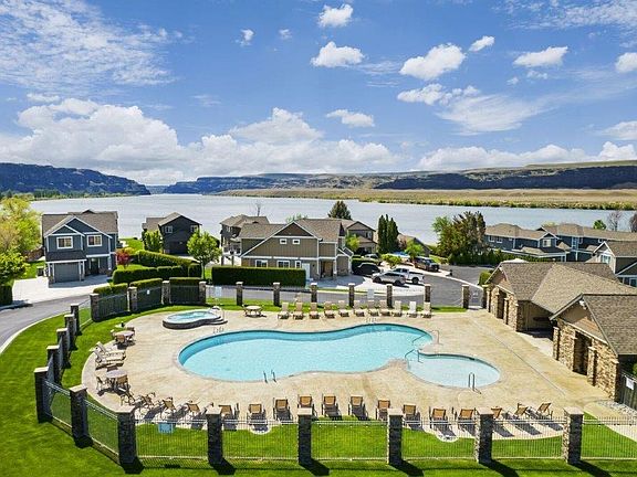 3rd image of 23772 Crescent Bay Dr NW #201