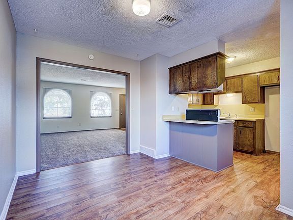4th image of 2629 Elwood Dr