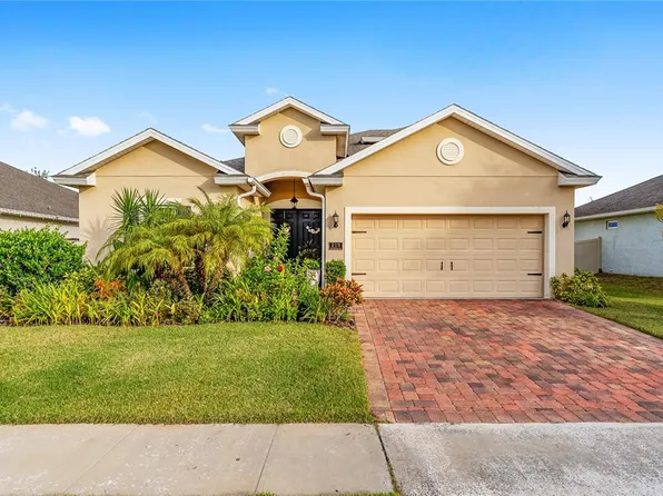 215 Messina Pl, Howey In The Hills, FL 34737