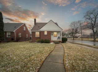 1937 Vinewood St, Wyandotte, MI 48192
