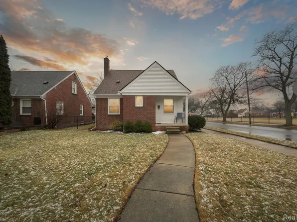 1937 Vinewood St, Wyandotte, MI 48192