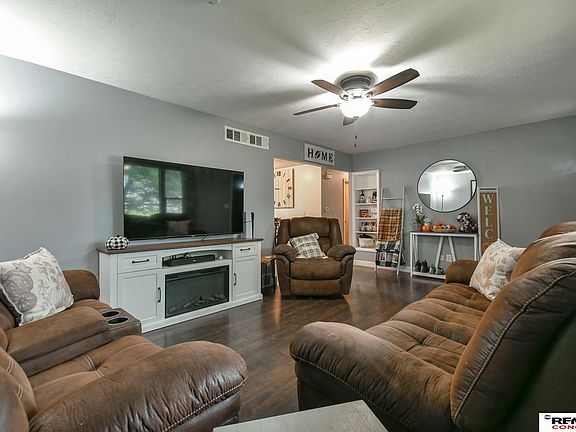 4th image of 1626 Sara Rd