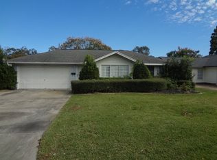 4848 Simpson Ave, Groves, TX 77619