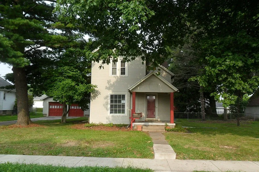 106 SW 18th St photo 1
