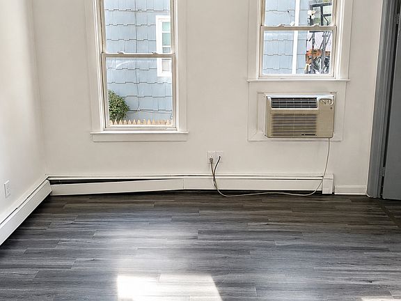 2nd image of 139 Pennsylvania Ave APT 2