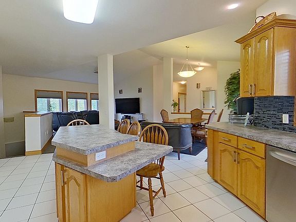 4th image of 621032 Range Road 234