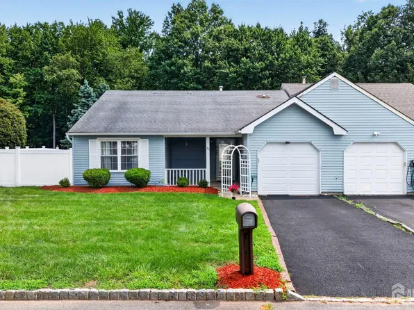 56 Woodbury Rd, Edison, NJ 08820