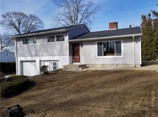 28 Mills Dr, Johnston, RI 02919