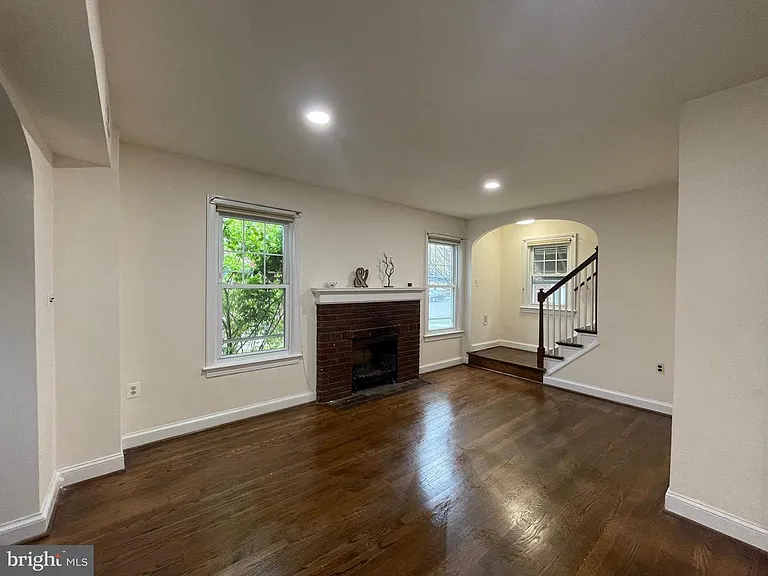 626 S Garfield St — Photo 7