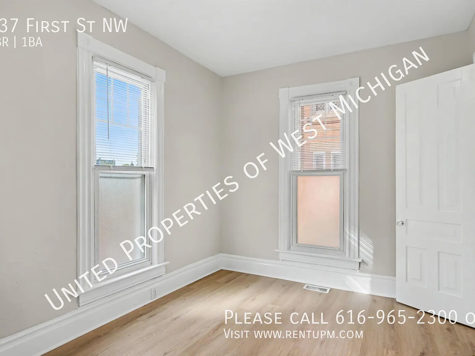 Available Now! | 2 Bedroom, 1 Bathroom Lower Level Apartment in the West Grand Neighborhood Stain... — Photo 2