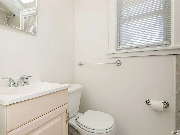 130 Soundview Rd — Photo 12