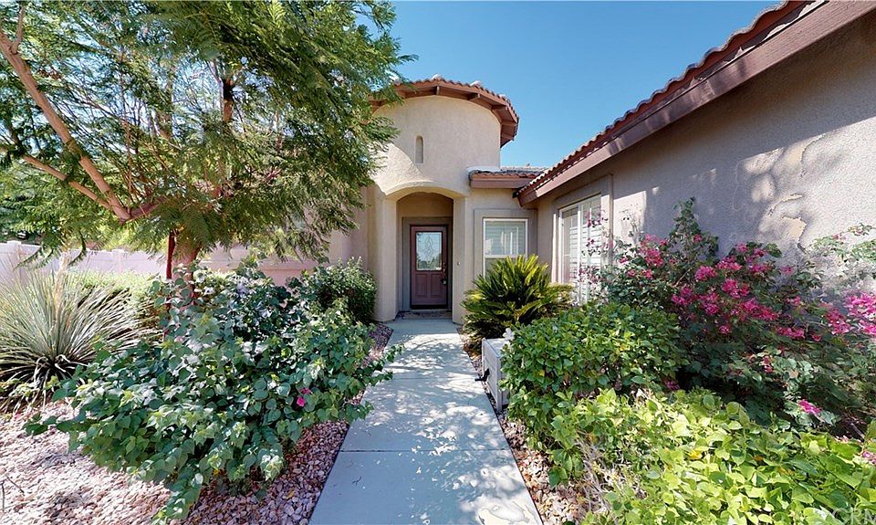 1st image of 64072 Apache Mountain St