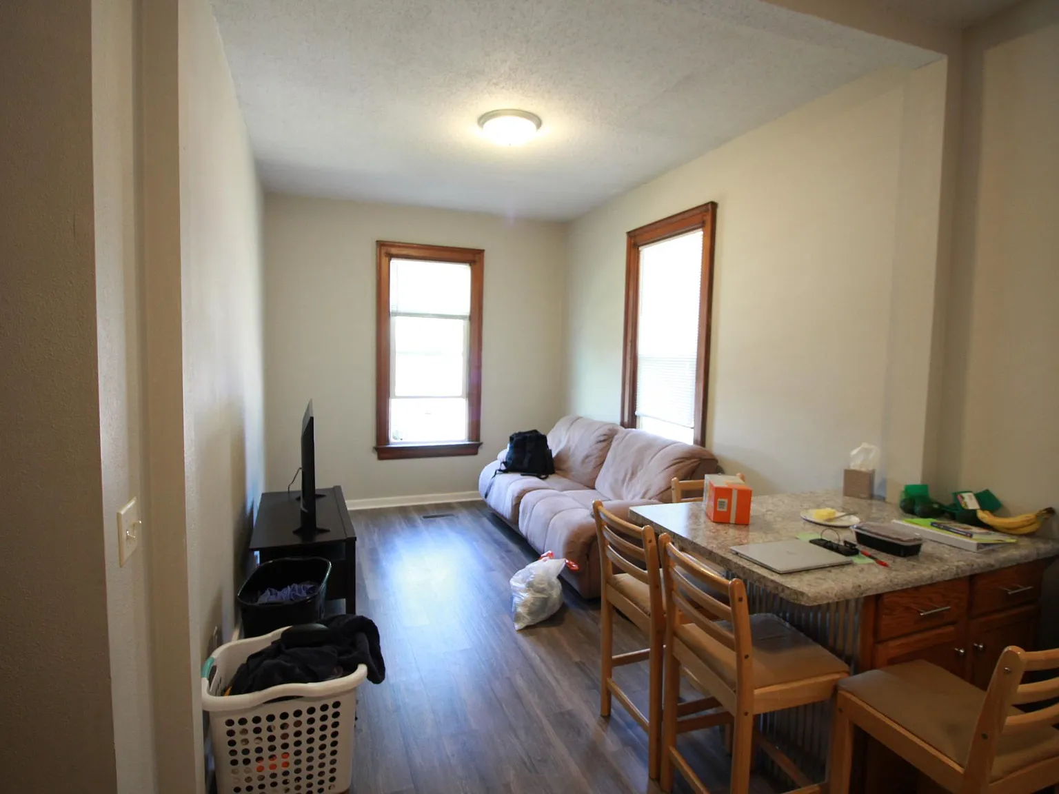 5 bed, 1800 sqft, $1,925 — Photo 3