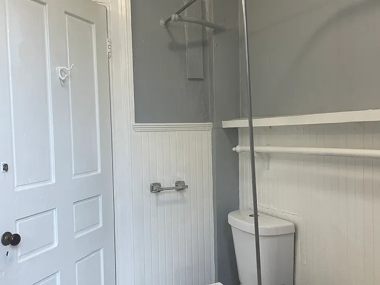 717 Park Ave #4R — Photo 7