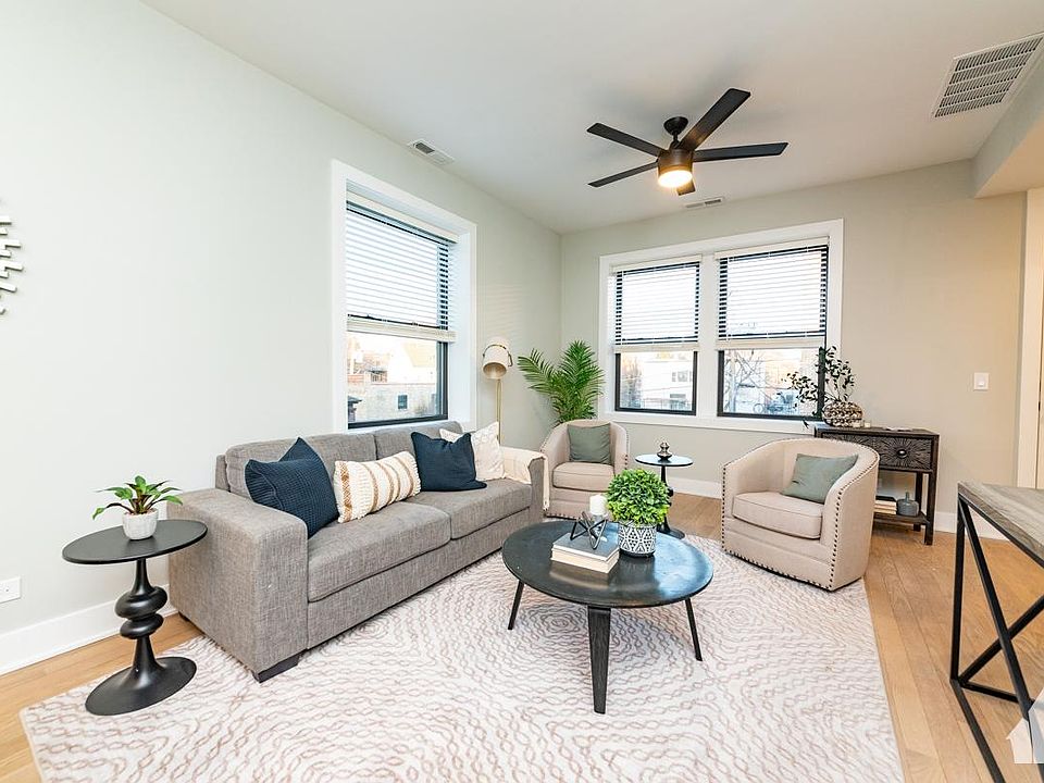 1st image of 2022 W Montrose Ave #3B