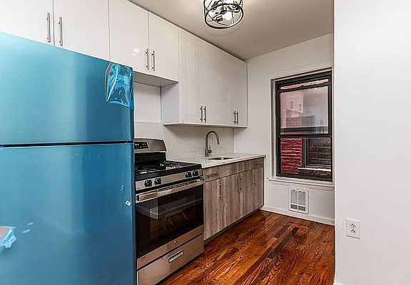 3rd image of 53 Clifton Pl APT 3A