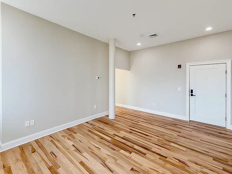 434 Lackawanna Ave #204 — Photo 4