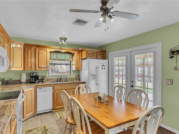 5th image of 109 Bream St