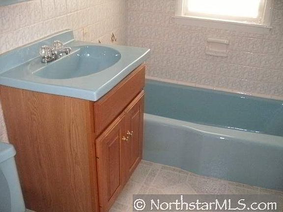 5th image of 1634 York Ave
