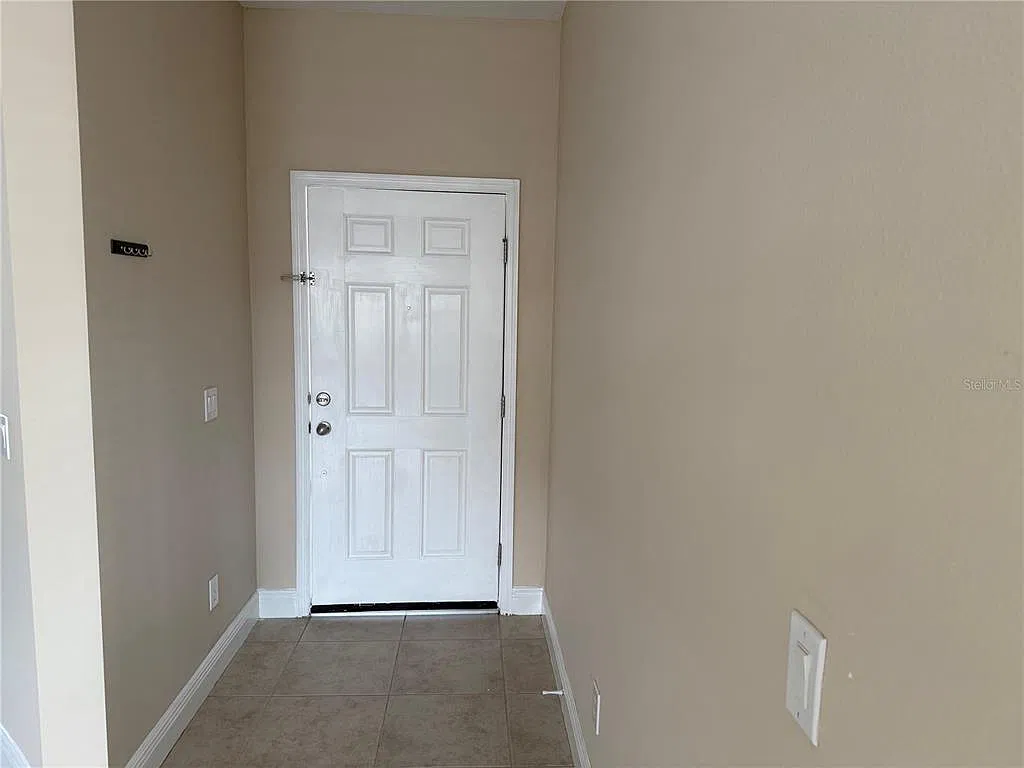 3 bed, 2.5 bath, 1545 sqft, $2,600 — Photo 3