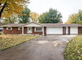 303 W Oak St, New Baden, IL