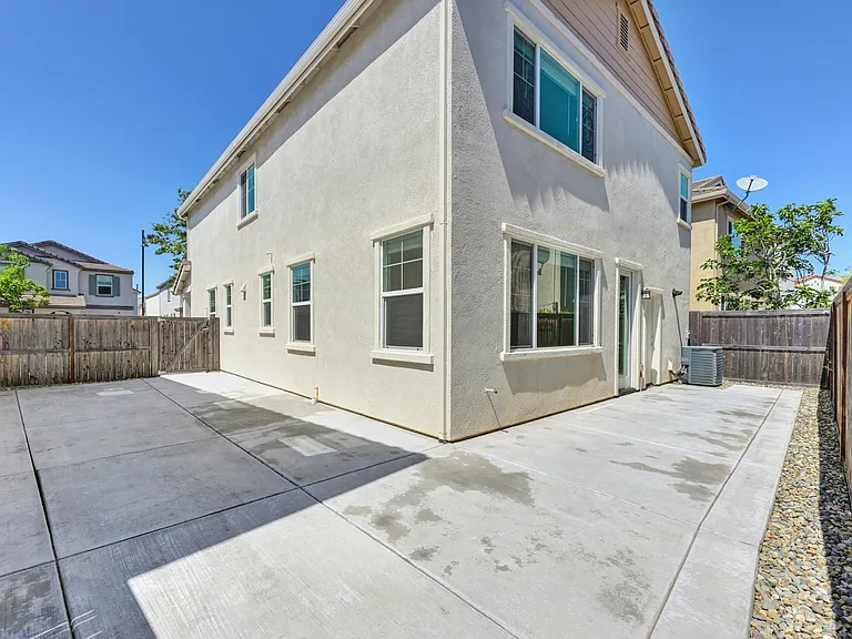 3241 Havisham Way — Photo 40