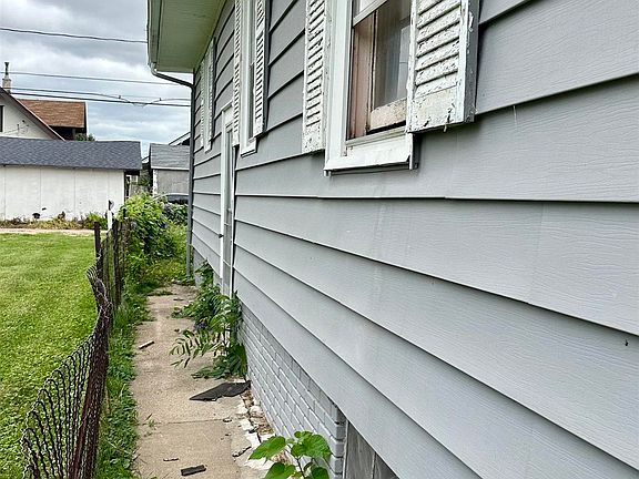 2nd image of 4123 Florence Blvd N