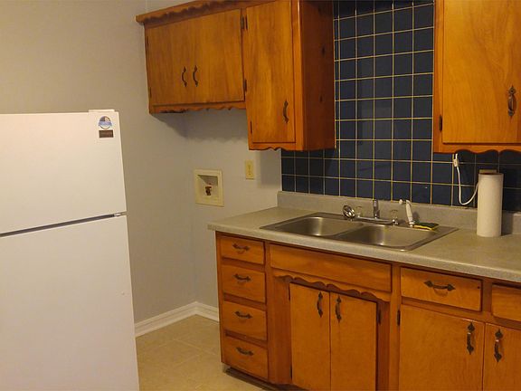 3rd image of 1521 NE 29th St