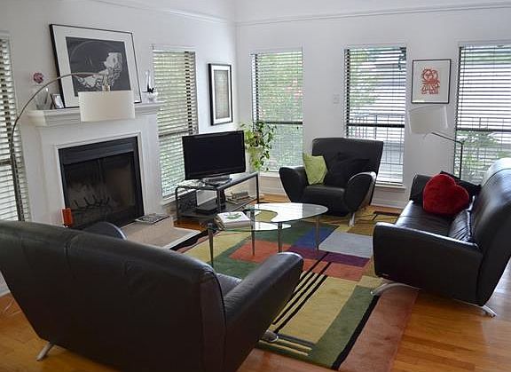 2nd image of 1821 Westlake Dr APT 124