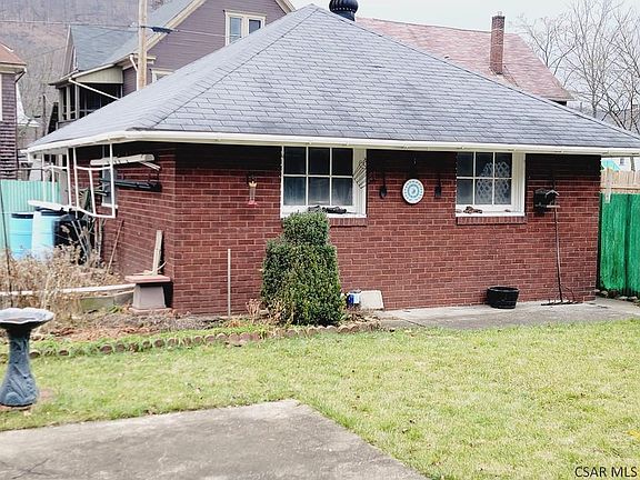 5th image of 614 Wood St