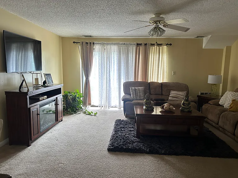 292 Salem St #201 — Photo 9