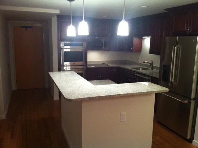 2 bed, 2.0 bath, 1452 sqft, $3,850 — Photo 2