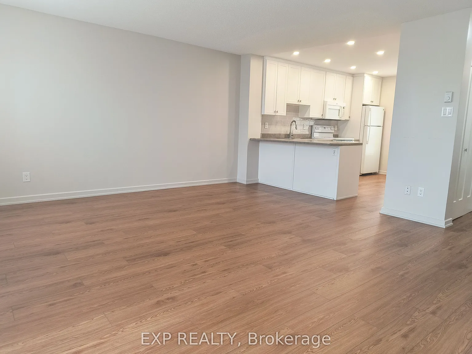 3 bed, $2,595 — Photo 4