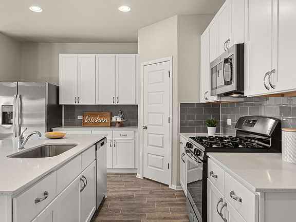 5th image of 255 Appleberry Ln