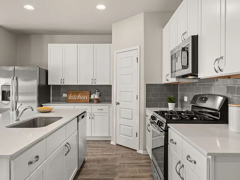 255 Appleberry Ln — Photo 6