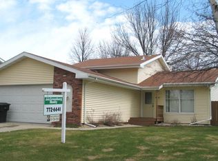 2215 S 22nd St, Grand Forks, ND 58201