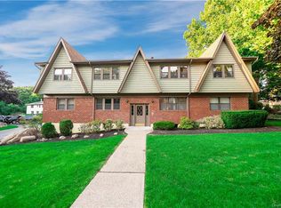 44 Milford Ln #4D, Suffern, NY 10901