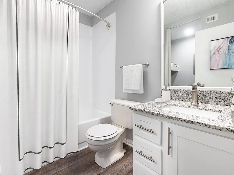 The Cove Apartment Homes — Photo 29