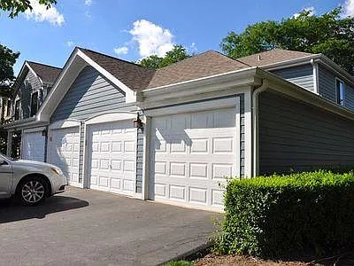 Garage & Driveway