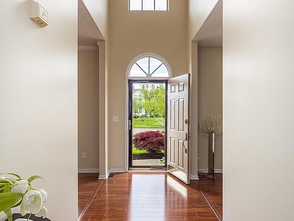 3rd image of 9031 Maren Ct