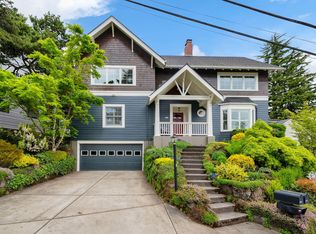 5554 SW Menefee Dr, Portland, OR 97239