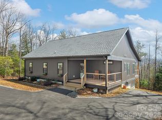 2201 Bulling Creek Rd, Penrose, NC 28766