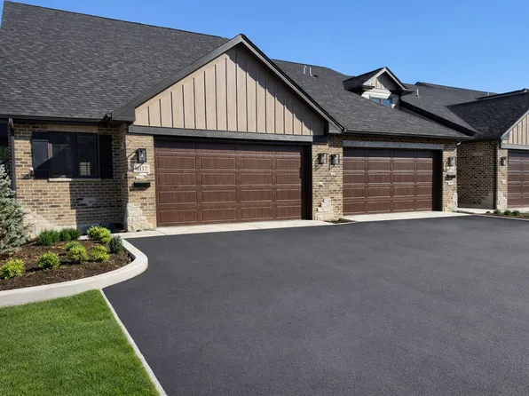 9039 111th St, Palos Hills, IL 60465