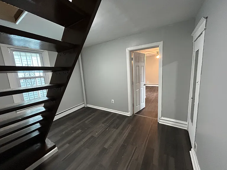 1405 Langston Ave — Photo 11