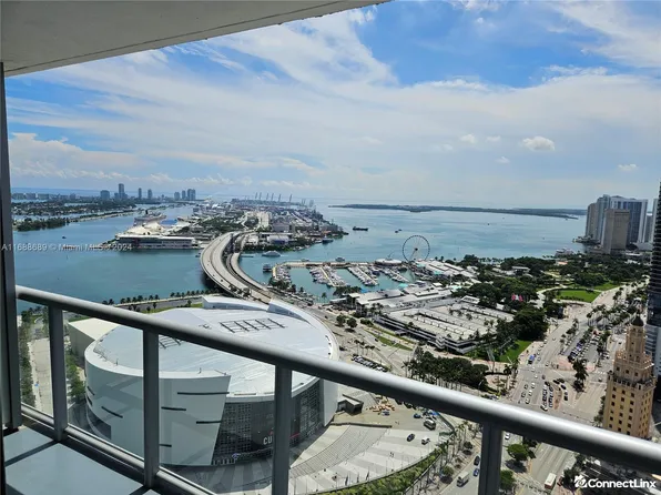 888 Biscayne Blvd, Miami, FL 33132